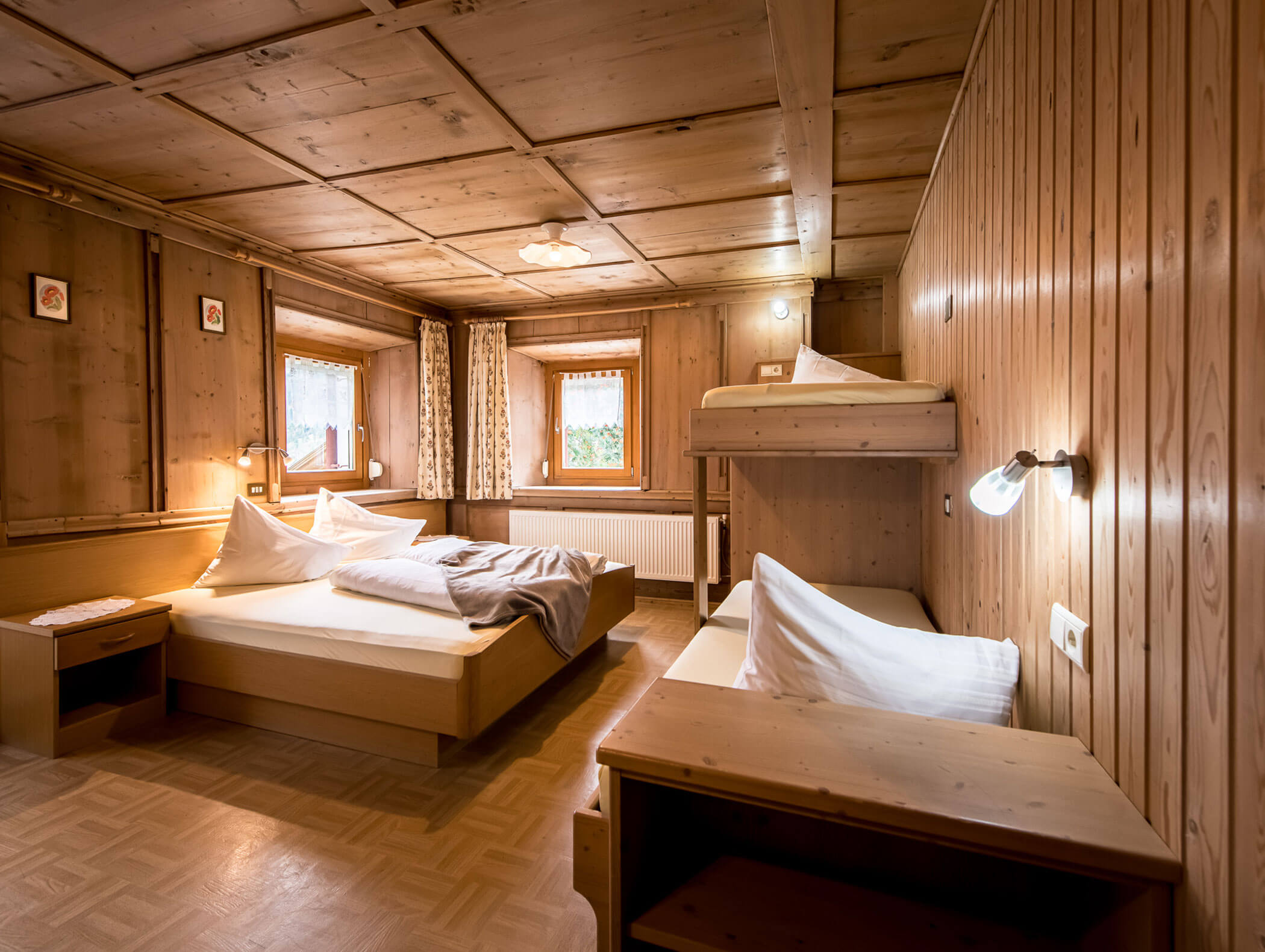 Camera a più letti con letto matrimoniale e letto a castello - Pensione Oberwirt